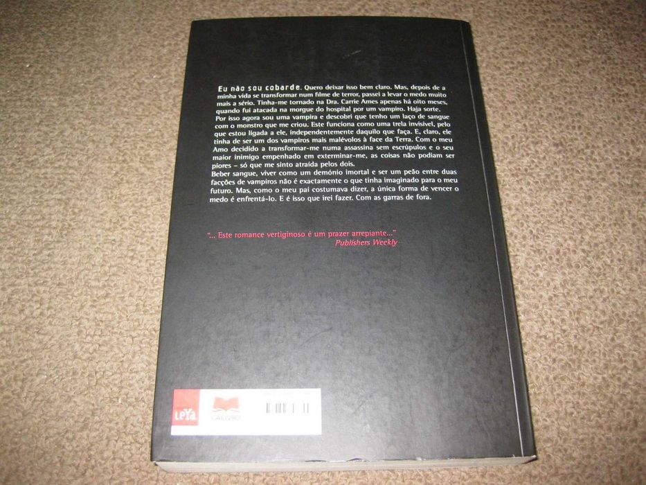Livro "A Iniciação- Laços de Sangue: Livro 1" de Jennifer Armintrout