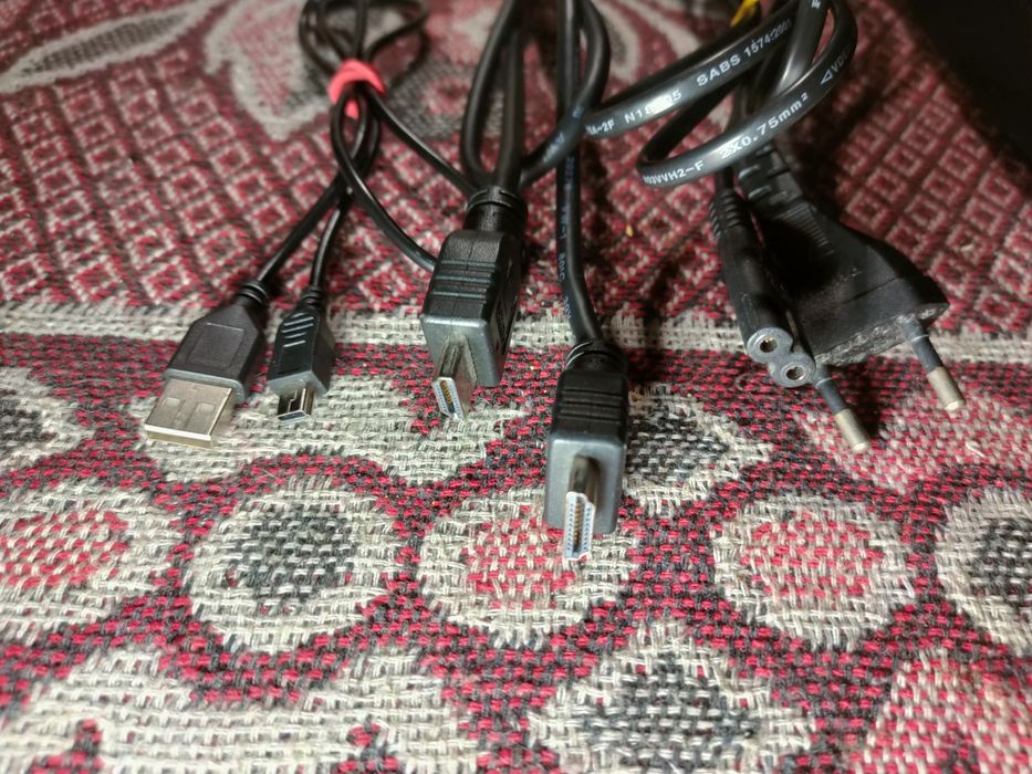 Playstation 3 Slim 500gb HEN 2 геймпади