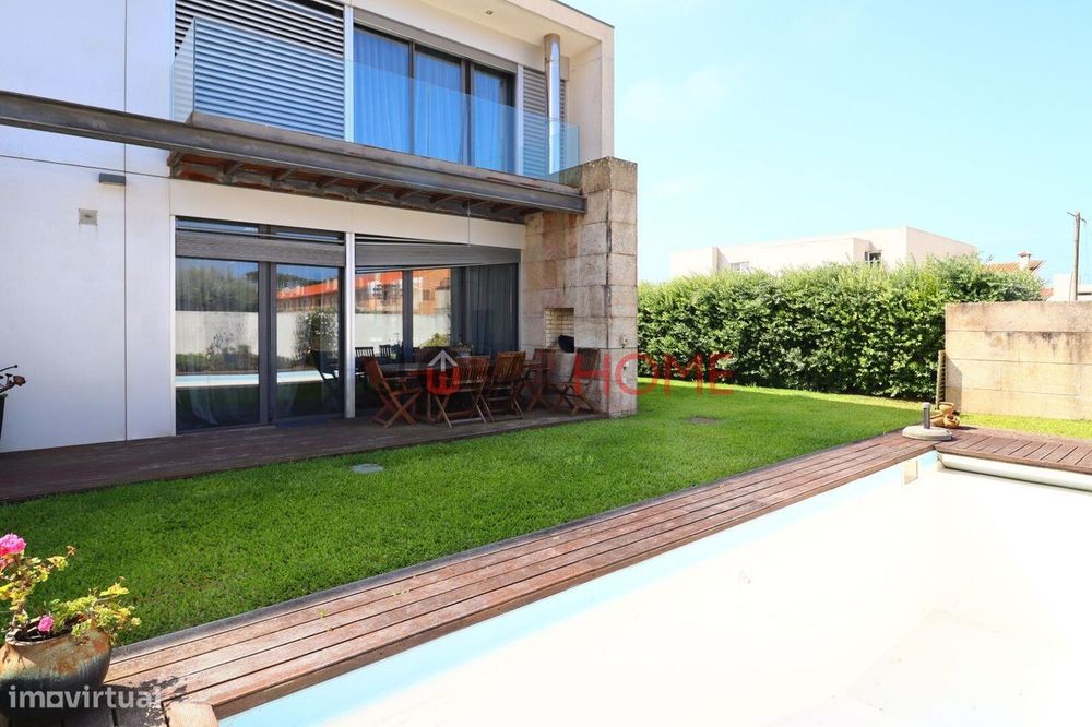 Moradia T4 com piscina em Esposende