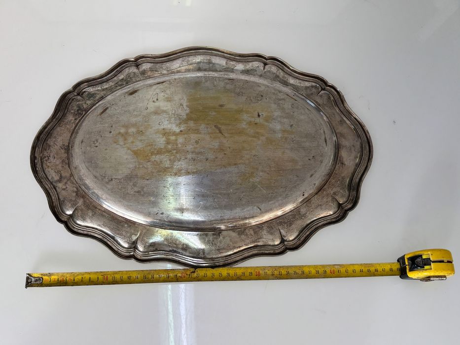 Salva de servir de borda recortada