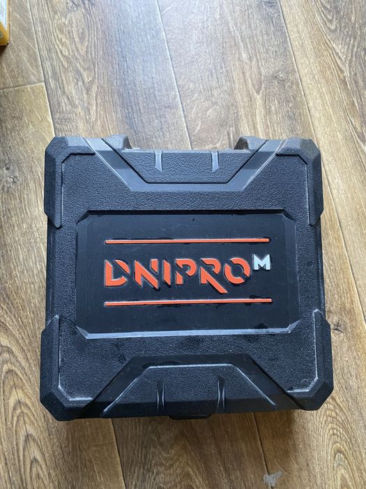 Шуруповерт Dniprom