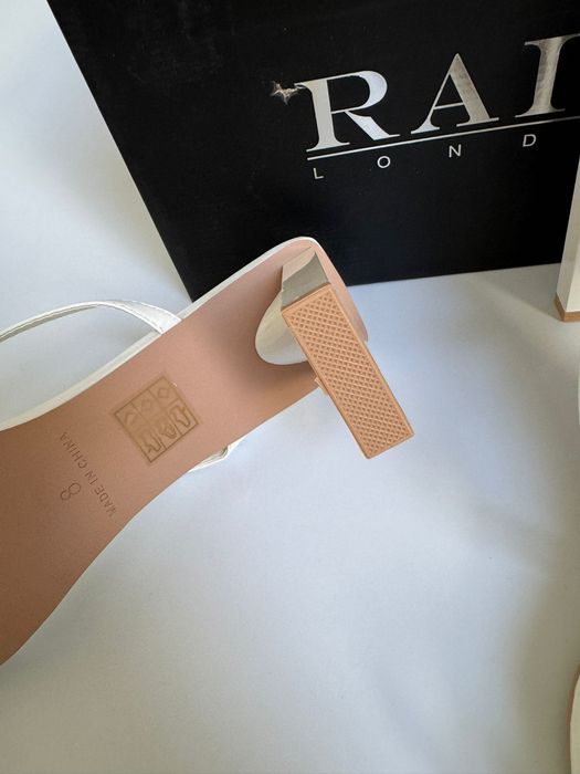 Nowe sandały na obcasie RAID białe 41