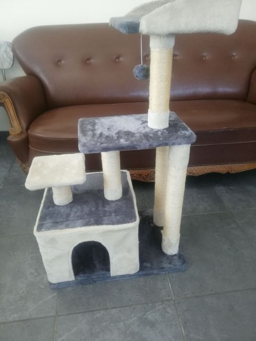 Drapak dla kota firmy  Mostar