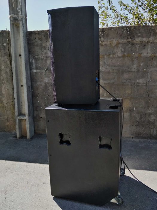 PA com 4600 Watts RMS 20 000 Watts Pico.