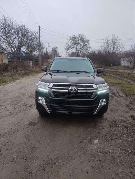 Land Cruser 200.   2010 г.в. 4.5 disel
