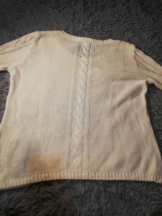 Biały przeplatany sweterek z H&M