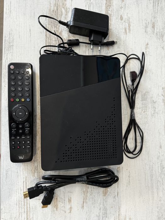 Спутниковый ресивер (медиаплеер) UHD TV Vu+ Uno 4k UHD