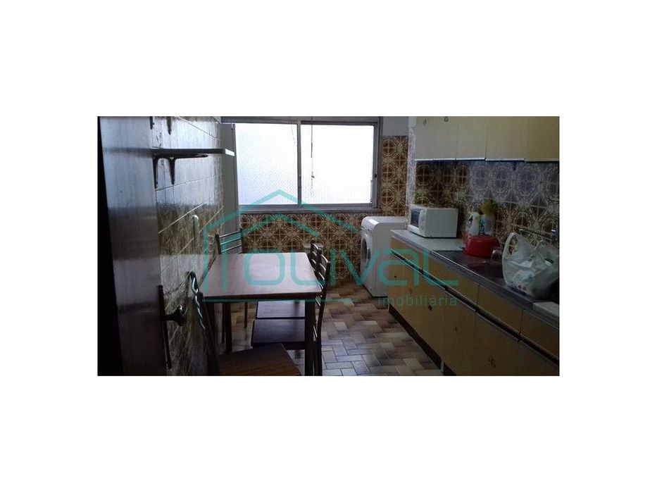 T2 Apartment for Sale in Póvoa de Santa Iria and Forte da Casa