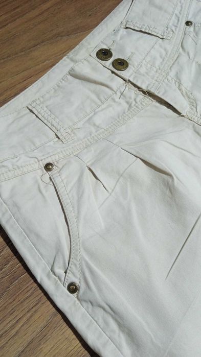 Colours od the world spodnie beżowe cienki jeans beige S/M