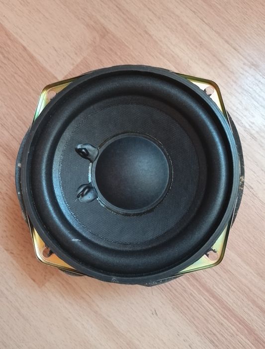 Głośnik basowy 4/30 śr 13 cm