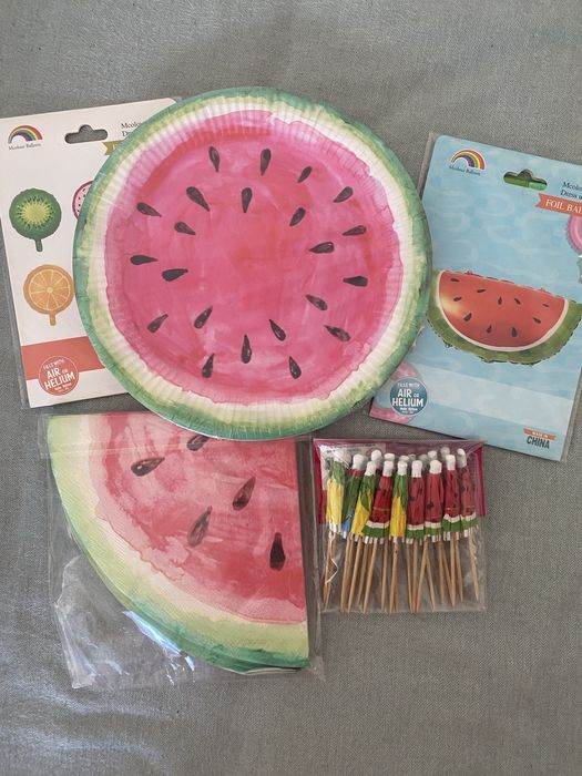 Diversos kits de festa (unicórnio, sereia, flamingo, limão, melancia,