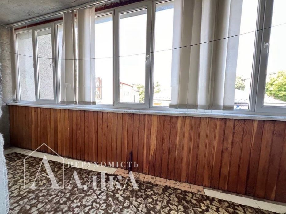 Продам 3-кімнатну квартиру з індивідуальним опаленням  в самому ЦЕНТРІ