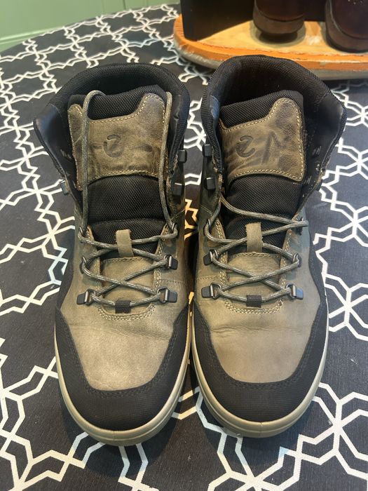 Продам ботинки ecco