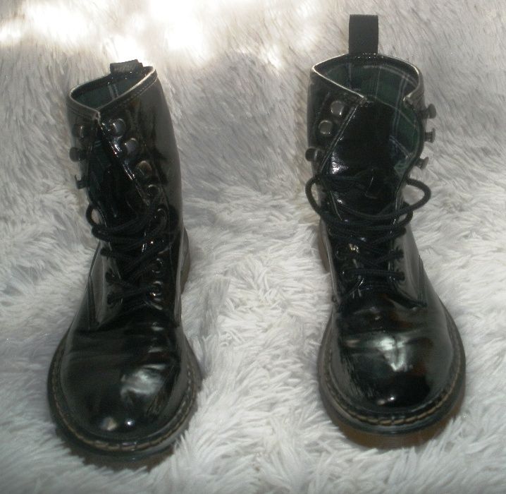 Buty za kostkę bootki czarne firmy Barratts rozmiar 36