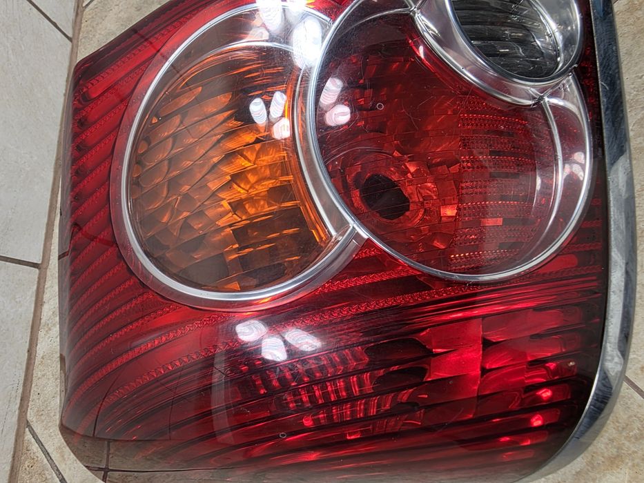 Toyota Avensis T25 hatchback lewy tył wysyłka OLX
