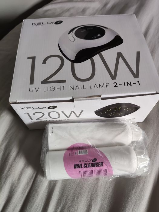 Kelly K gel unhas