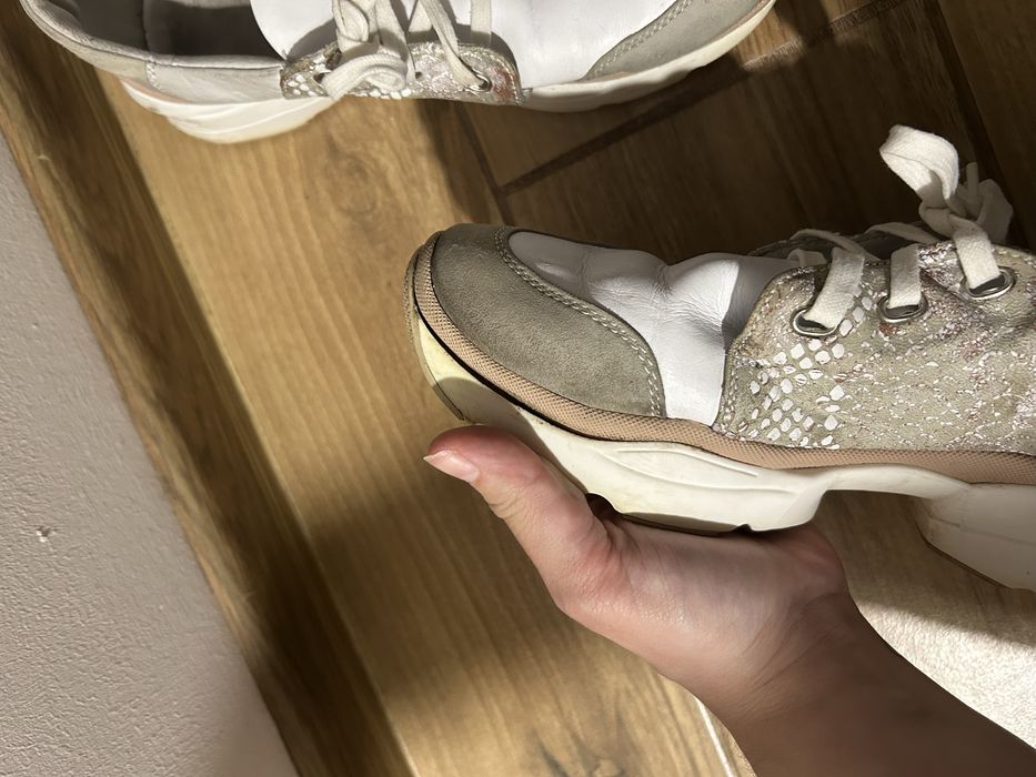 Damskie buty Wojas z motywem zwierzęcym