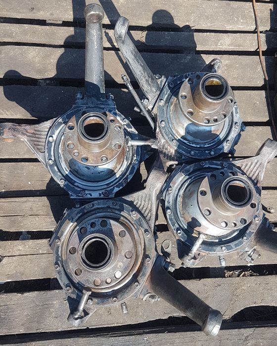 Шарова опора кулака ГАЗ 66 ліва