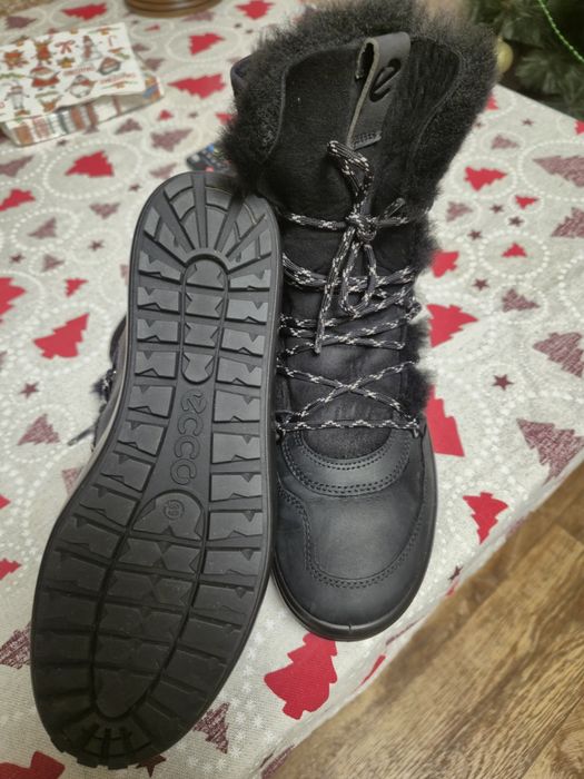 Продам ботинки Ecco