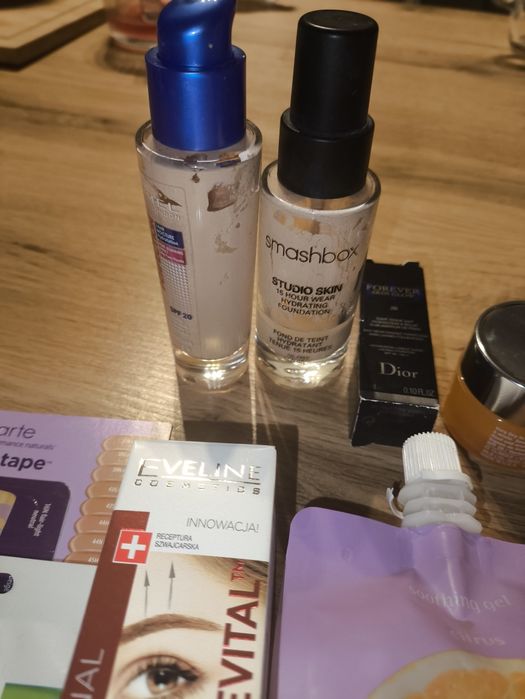 Kosmetyki Pixi płatki pod oczy perfumy clinique tarte Bell eveline