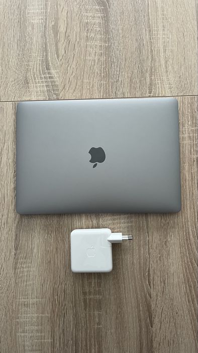 MacBook Pro 13” 2020 Space Gray