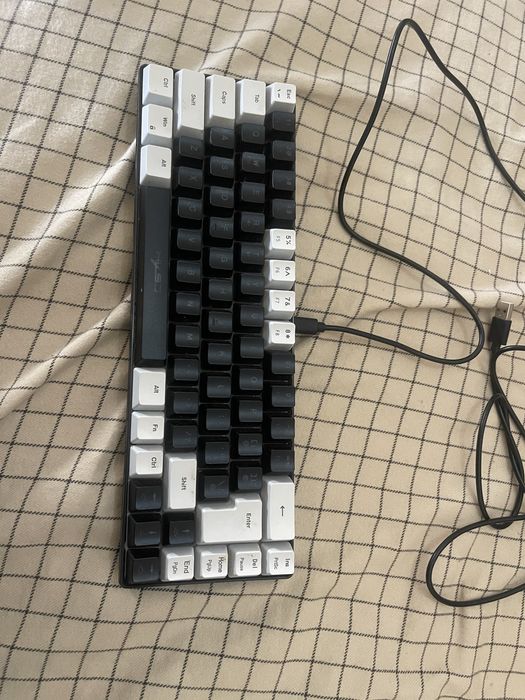 Teclado mais mouse  gamer mecanico e microfone solo cast hyperex