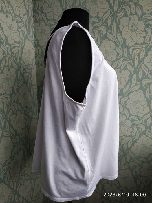 Топи жіночі батал