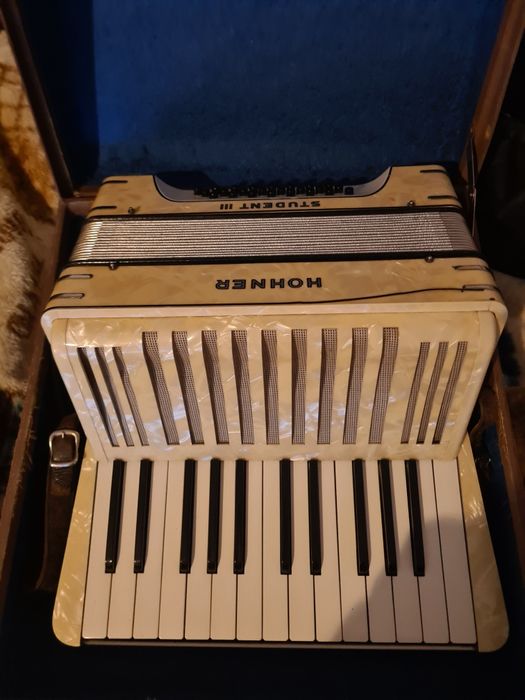 Akordeon HOHNER.