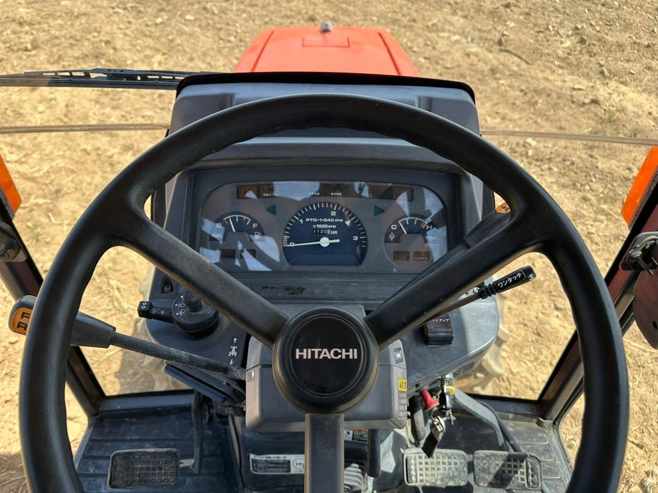 Trator Hitachi 24cv