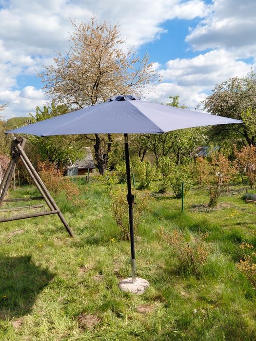 Parasol ogrodowy 3m średnicy z betonową podstawą