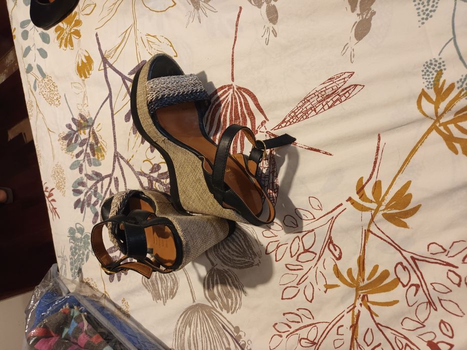 Sapatos de alta qualidade