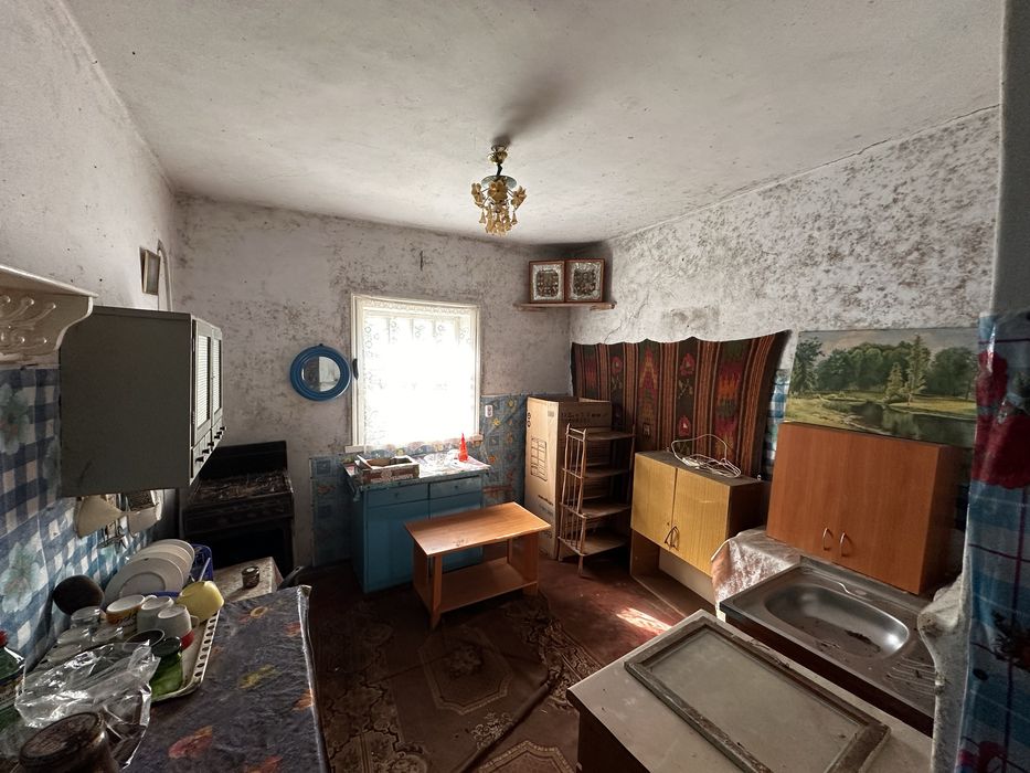 Будинок з ділянкою