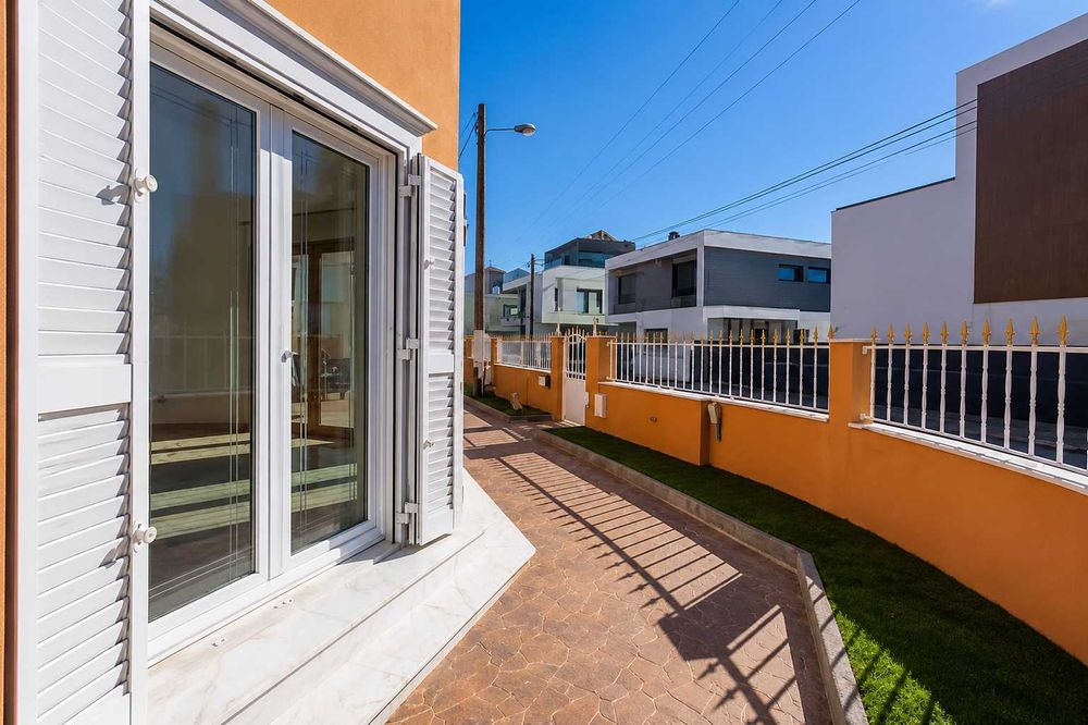 Vivenda em Lisboa — Espaço, Conforto e Muita Zona Verde