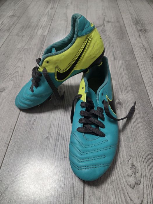 Футбольні бутси Nike Tiempо 42 |