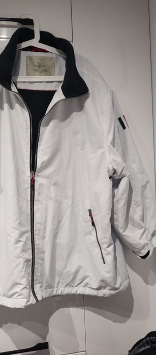 Bardzo ładna markowa kurtka sportowa