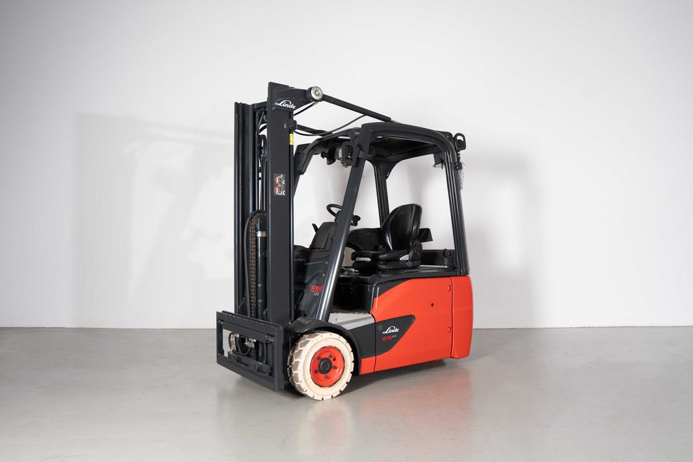 Empilhador Elétrico Linde E18-02 1.800 kg | Usado
