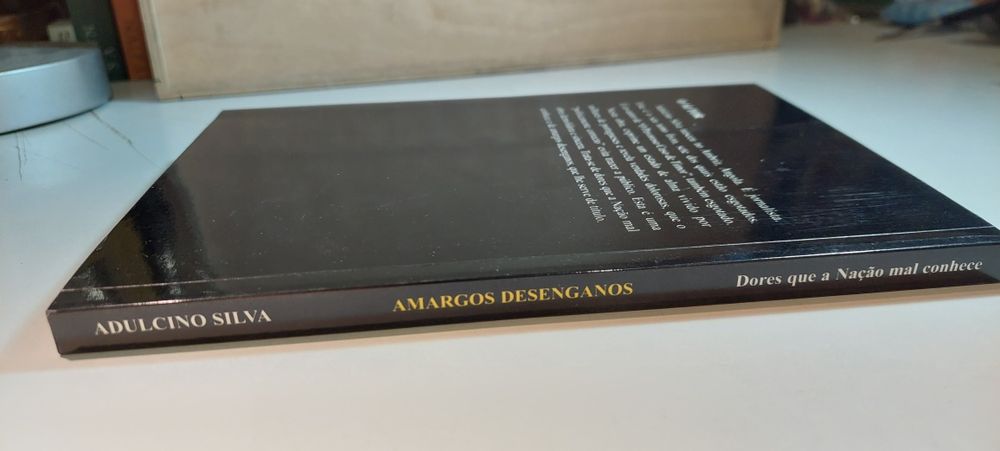Amargos Desenganos - Adulcino Silva