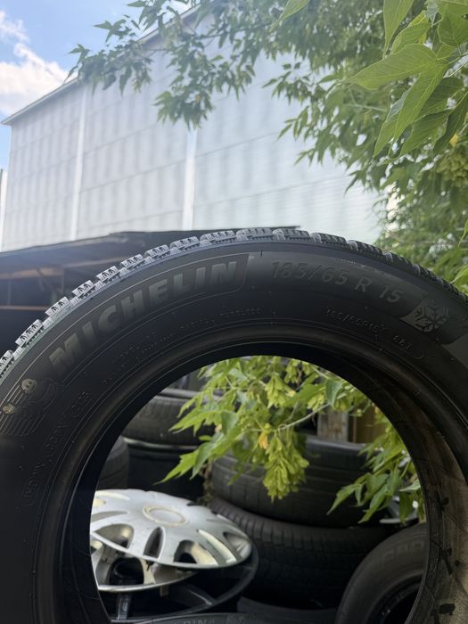 Зима 4 шт 185/65/15 Michelin Alpin 6 .