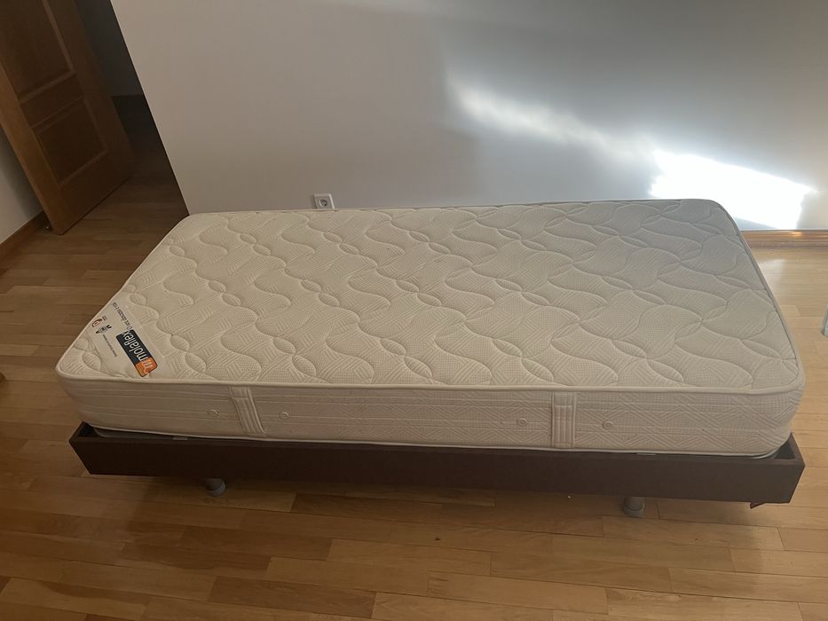 Sommier solteiro + colchão + edredon