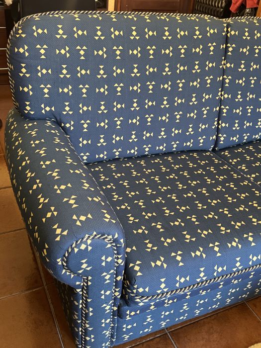 2 Sofas duplos -cama em otimo estado  comp:- 1.60 lar:- 0.78-alt:0.87