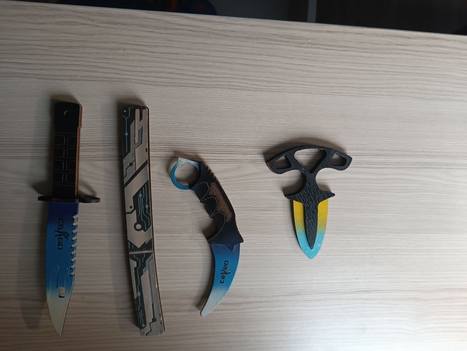 Дерев'яні іграшки з ks go