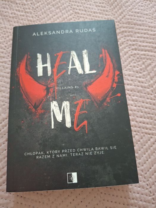 Książka Heal Me jak nowa. Wydawnictwo Niezwykłe