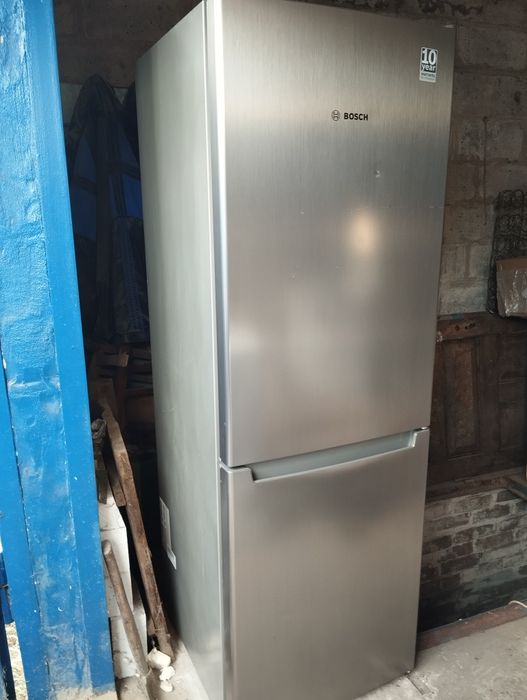 Холодильник Bosch KGN33NL206