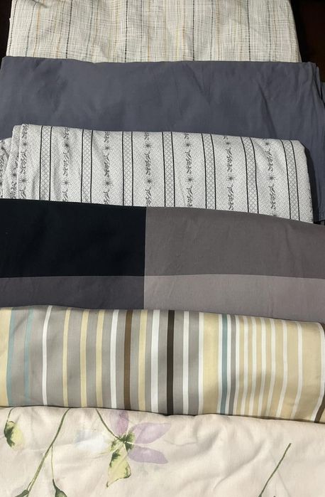 Домашній текстиль в асортименті: постільна білизна , рушники