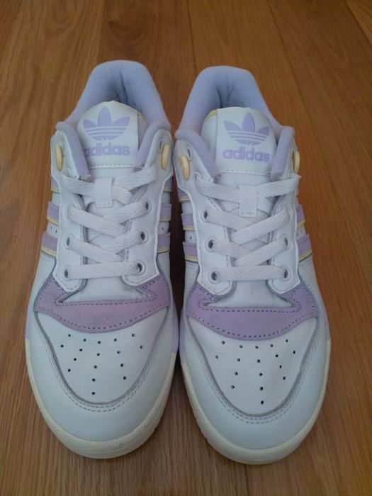 Adidas de mulher