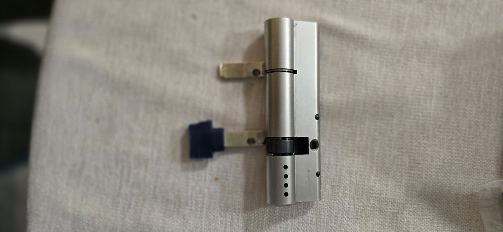 Cilindo europeu Mul-T-Lock interactive +
