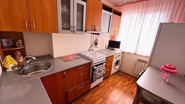 Продам двокімнатну квартиру по Проспекту Миру, 95 квартал.