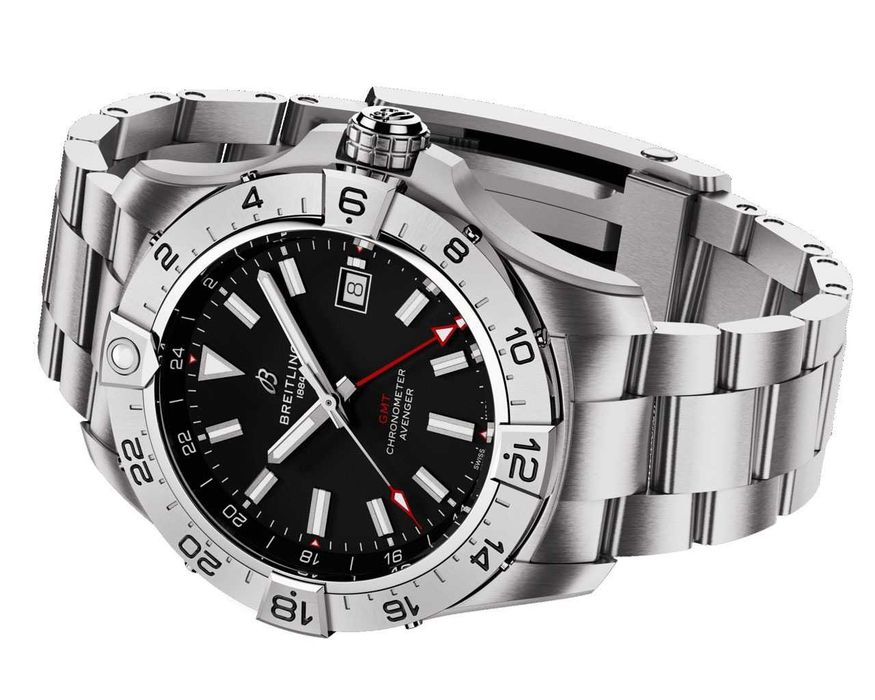 Breitling Avenger Automatic GMT 44  model: A32320101B1A1