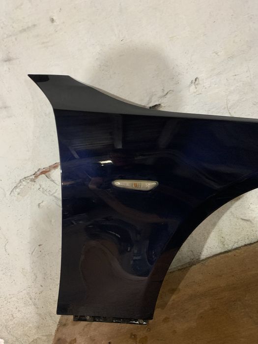 Błotnik prawy bmw e60/e61 A35 monacoblau - kompletny w kolor