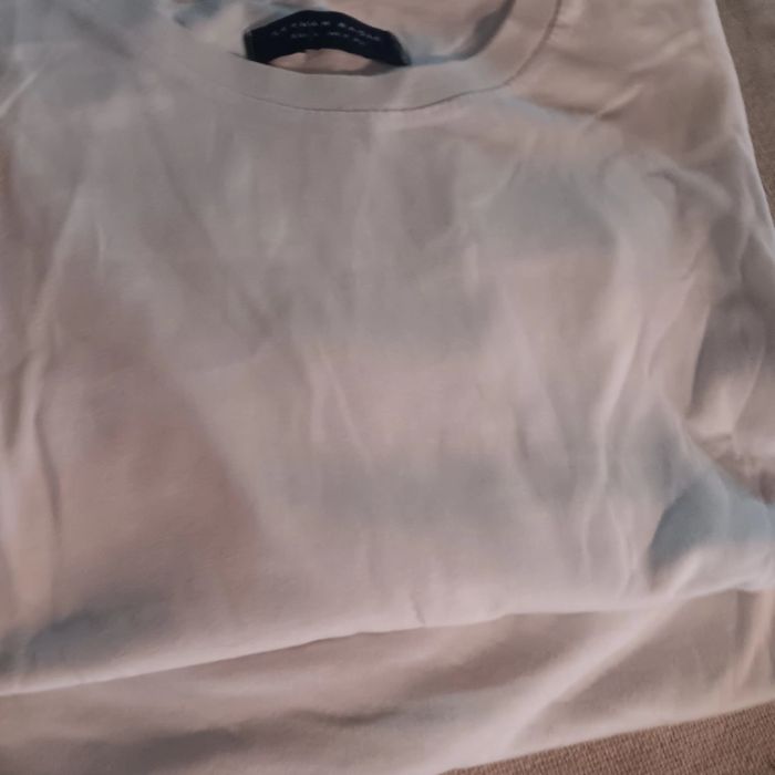 2 T-shirts brancas basicas